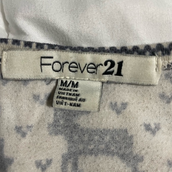 Forever 21 Black and Cream Patterned Long Sleeve Tee - Picture 3 of 3
